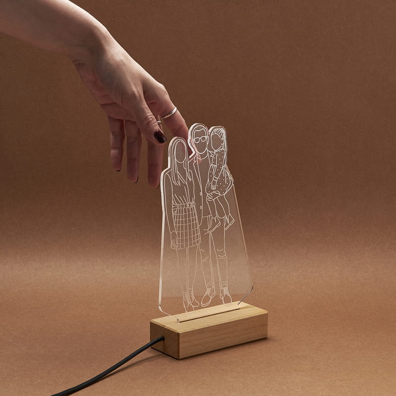 Aile Fotoğraflı Line Art Tasarımlı Led Lamba
