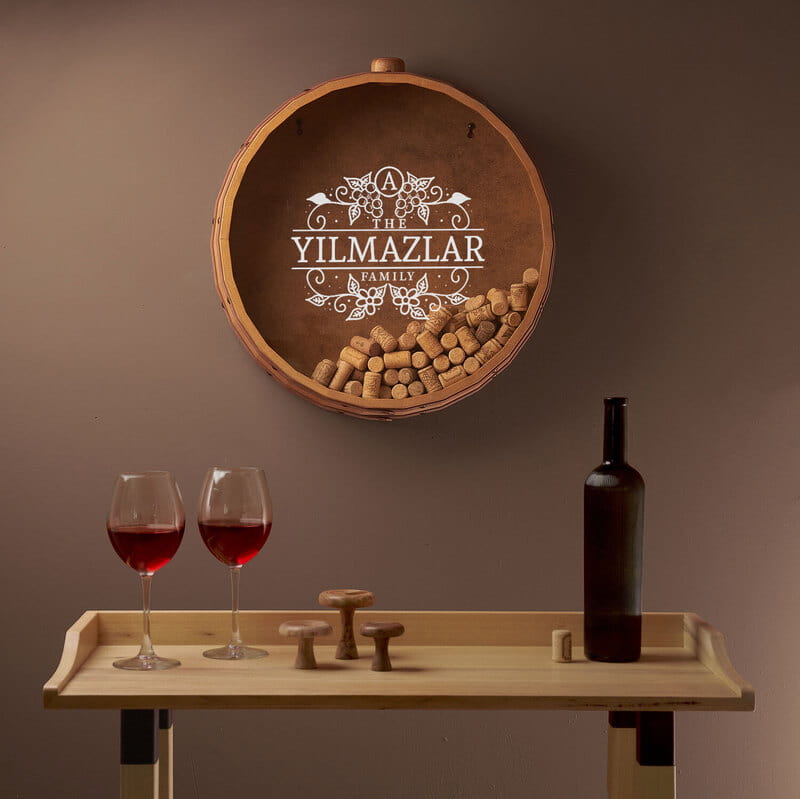 Aile İsmi Motifli Dekoratif Fıçı Şarap Tıpası Saklama Kutusu