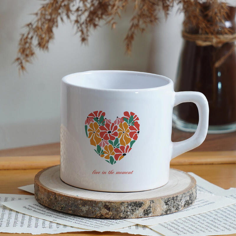 Anı Yaşa Tasarımlı Fular Kupa Bardak Kokulu Mum Temalı Çerçeve Kalp Biblo THK Hediye Kutusu