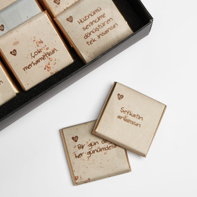 Anne 48 Adet Sevgi Mesajlı Çikolata