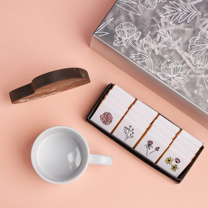 Anneye Hediye Çikolatalı Hediye Kutusu