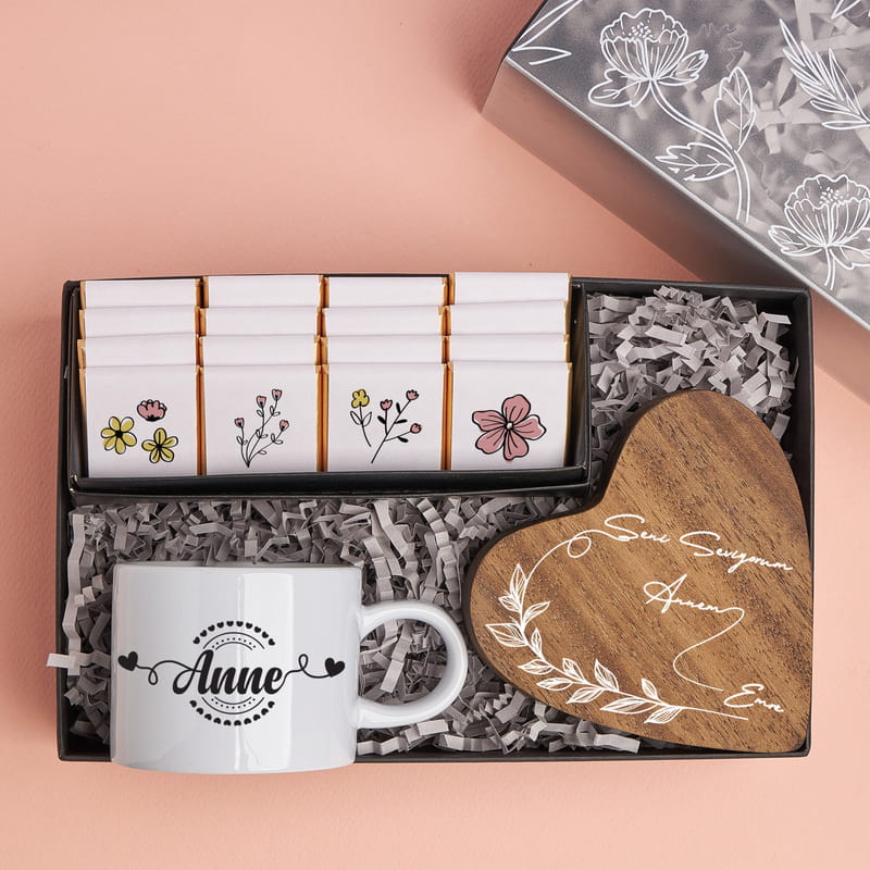 Anneye Hediye Çikolatalı Hediye Kutusu