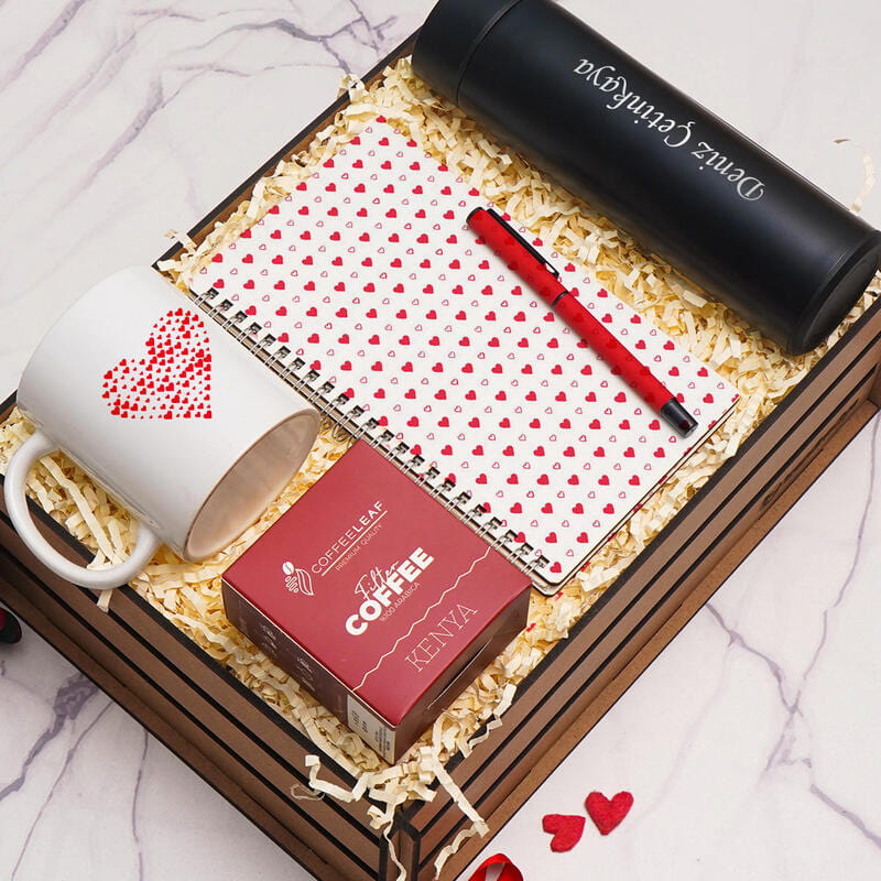 Aşk, Kahve ve Yazılacak Güzel Anılar Kutusu