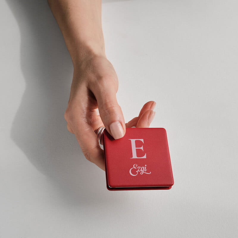 Baş Harf ve İsim Yazılı Kapaklı El Aynası