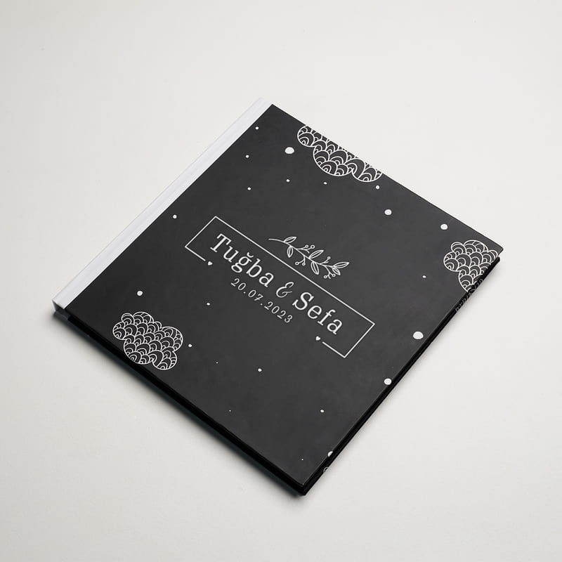 Çiftlere Özel İsim Yazılı 24 Fotoğraflı Anı Defteri