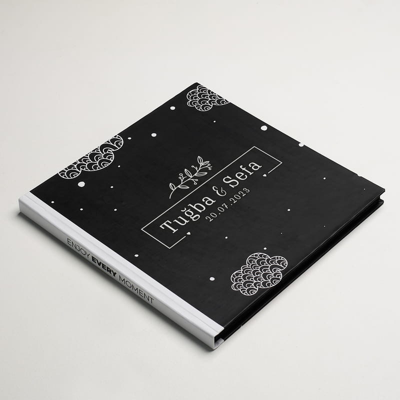 Çiftlere Özel İsim Yazılı 24 Fotoğraflı Anı Defteri