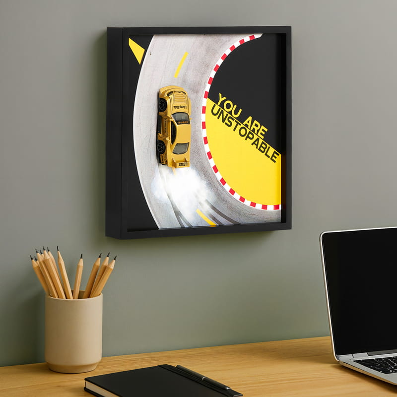 Drift Temalı Dekoratif Oyuncak Arabalı Çerçeve