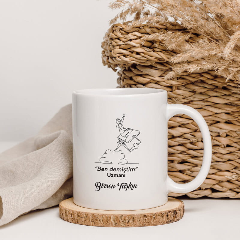 Esprili Çok Bilen Anneye Kişiye Özel Hediye Kupa Bardak