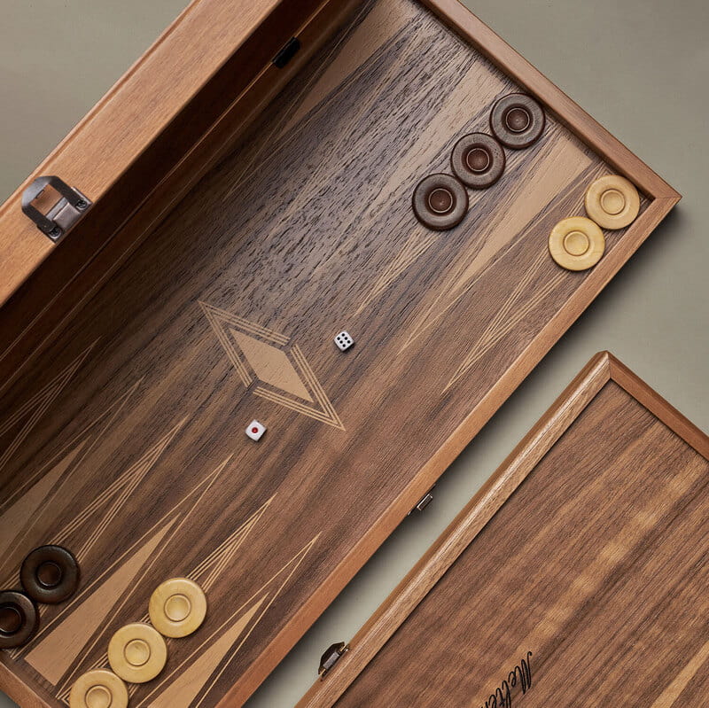 Evlilik Yıl Dönümü Hatırası Havuz Kapaklı Ceviz Tavla Seti