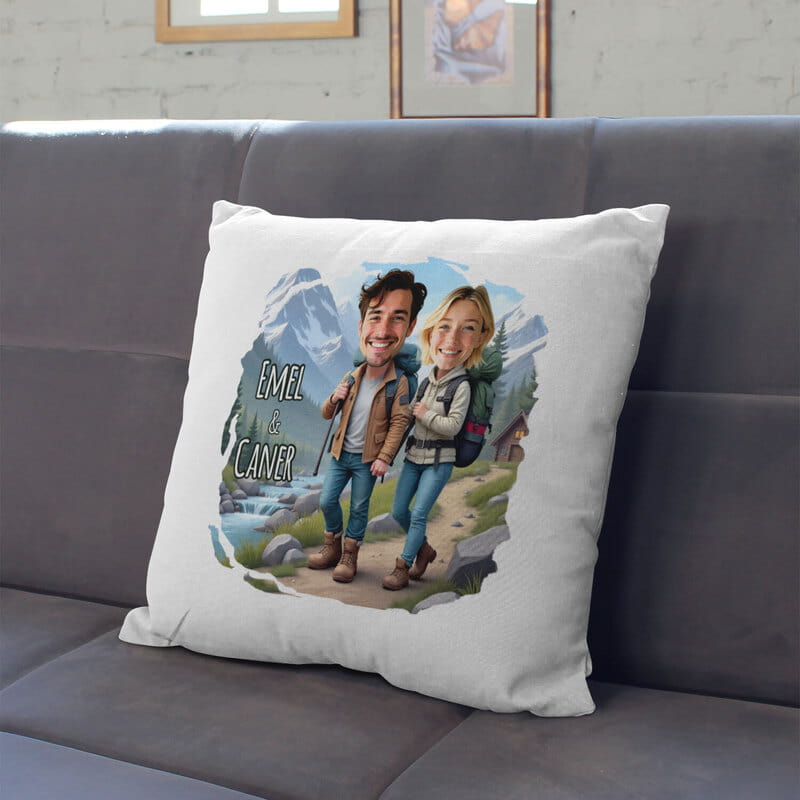 Gezgin Çift Karikatürlü Kişiye Özel Yastık