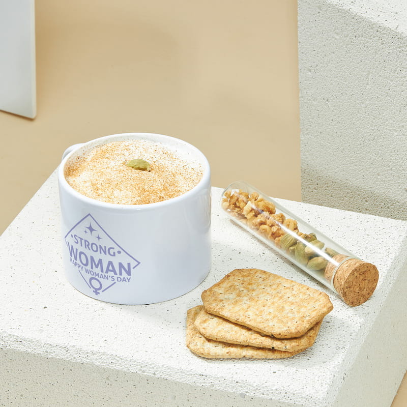 Güçlü Kadınlara Özel Kadınlar Günü Tasarımlı Fincan