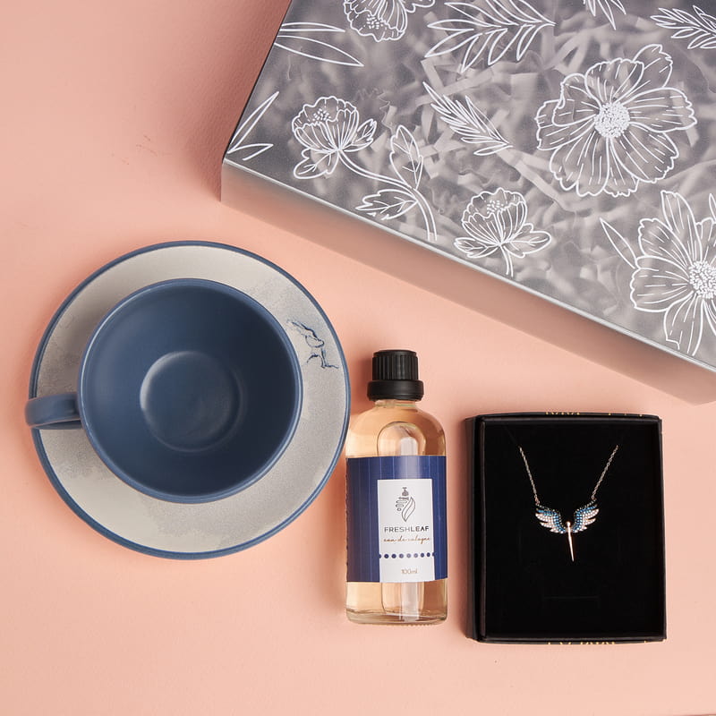 Gümüş Melek Kolye Hediyeli Zerafet Hediye Kutusu