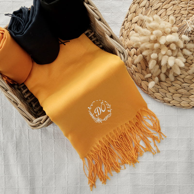 Harf Baskılı Dokulu Şal