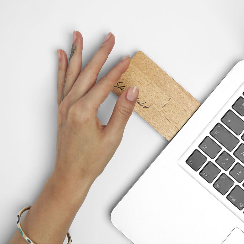 İmza Stilli 32GB Bambu USB Bellek