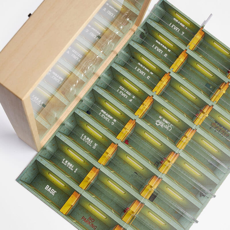 İsimli Ahşap Garaj Araba Koleksiyon Rafı