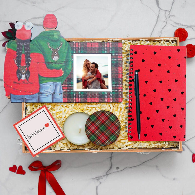 Kalp Dolu Yılbaşı Sürprizi İyi Ki Varsın Hediye Kutusu