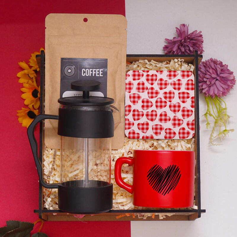 Kalp Tasarımlı Ahşap Kutuda Frenchpres Filtre Kahve Fincan Hediye Kutusu