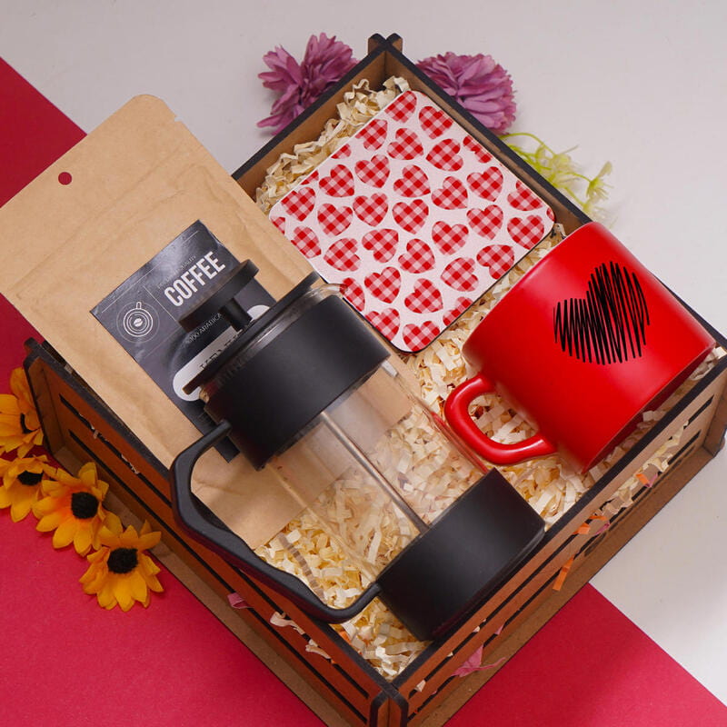 Kalp Tasarımlı Ahşap Kutuda Frenchpres Filtre Kahve Fincan Hediye Kutusu