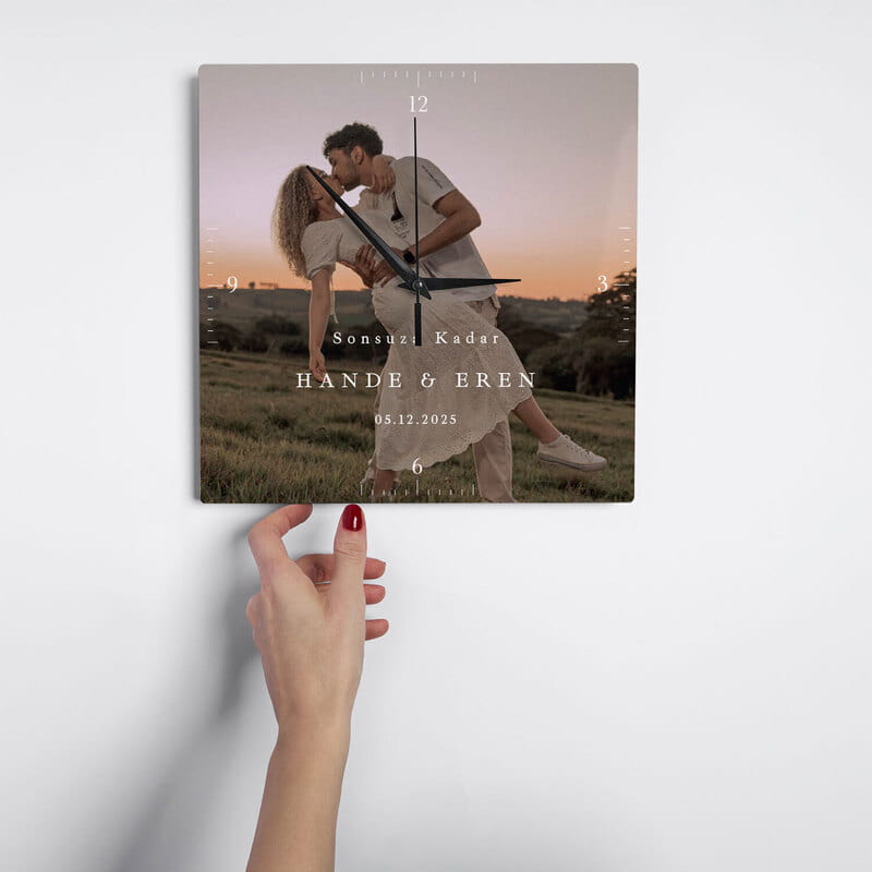 Kare Fotoğraflı Duvar Saati