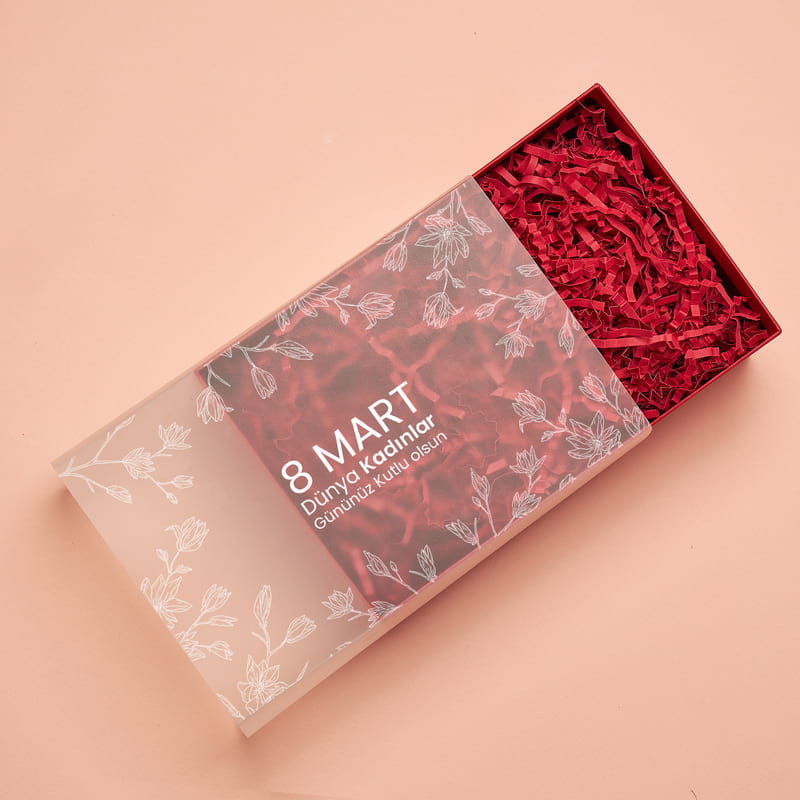 Kişiye Özel Kadınlar Günü Hediye Kutusu