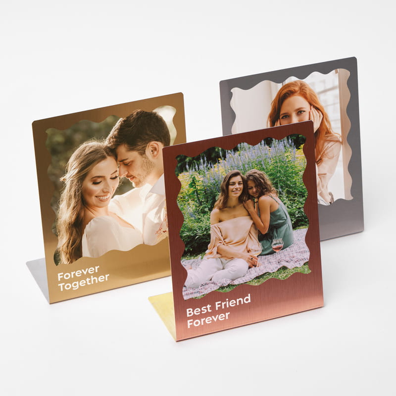 Minimal Tasarımlı Metal Foto