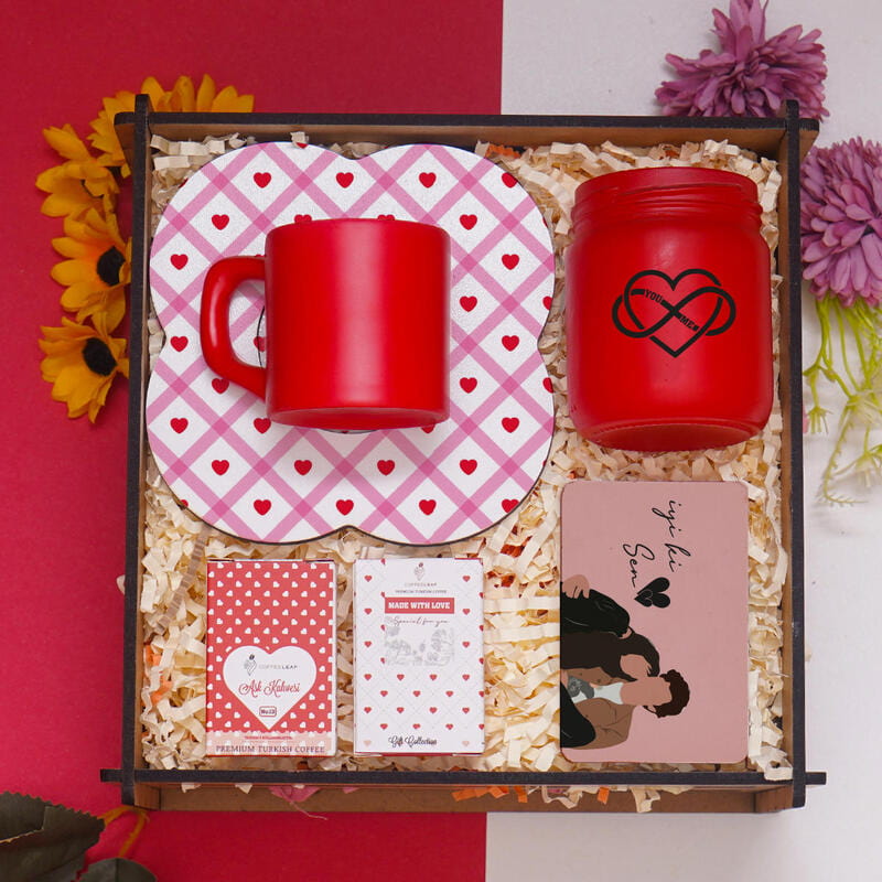 Özel Kutusunda Sevgililer Günü Tasarımlı Fincan Kokulu Mum AŞK Kahvesi Magnet Hediye Kutusu