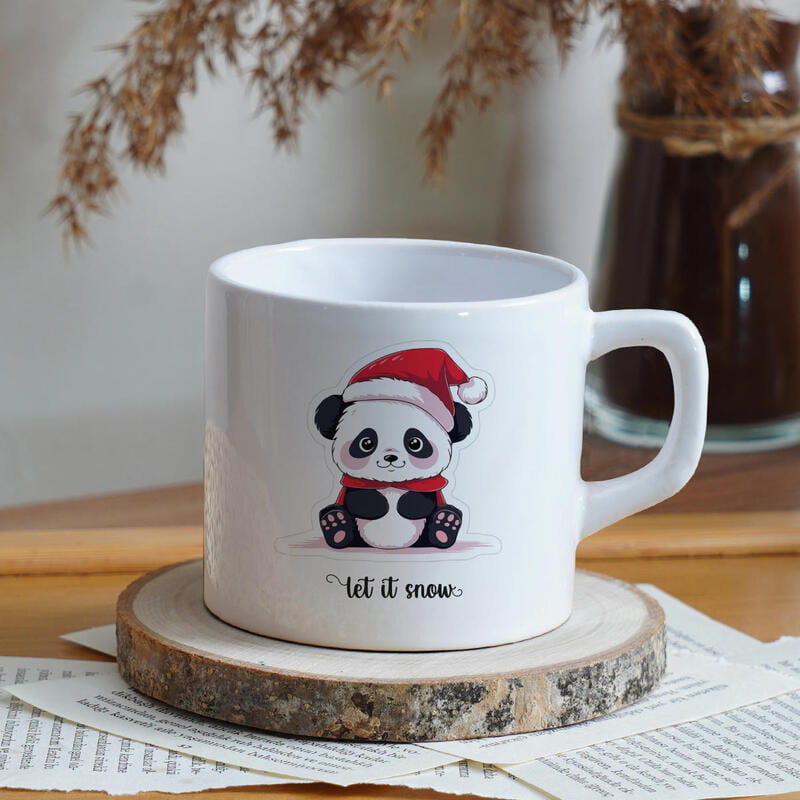 Panda Tasarımlı Yeni Yıl Kadın Hediye Seti Kar Küresi Fincan Makyaj Çantası Mum Magnet Hediye Kutusu