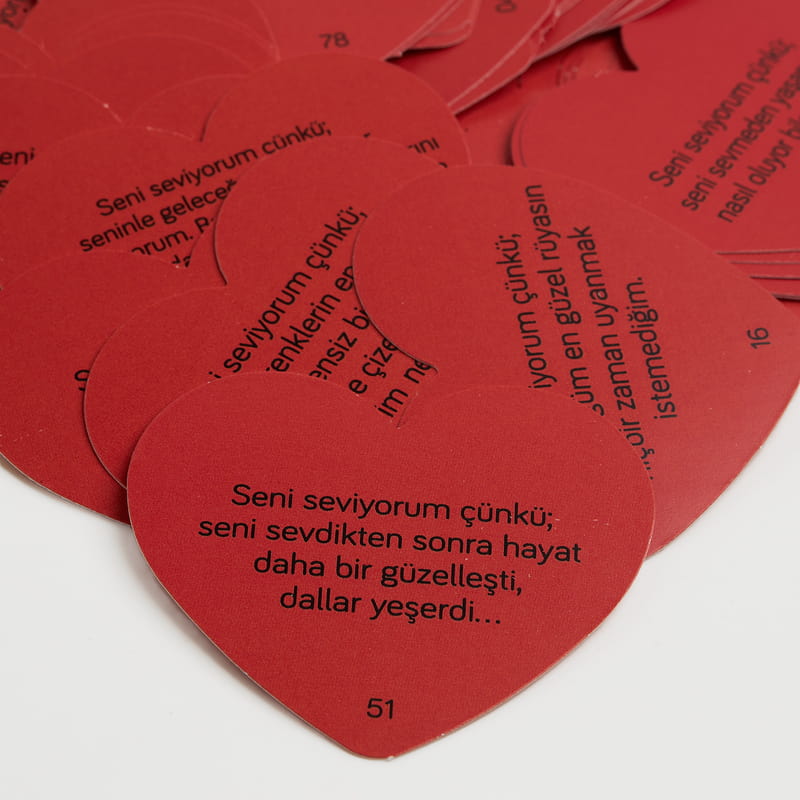 Patlayan Hediye Kutusunda Sürpriz Çikolata Sepeti