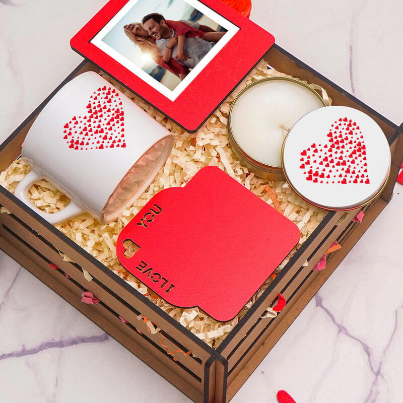 Sade, Zarif ve Kalpten: Aşkını Anlatan Hediye Kutusu