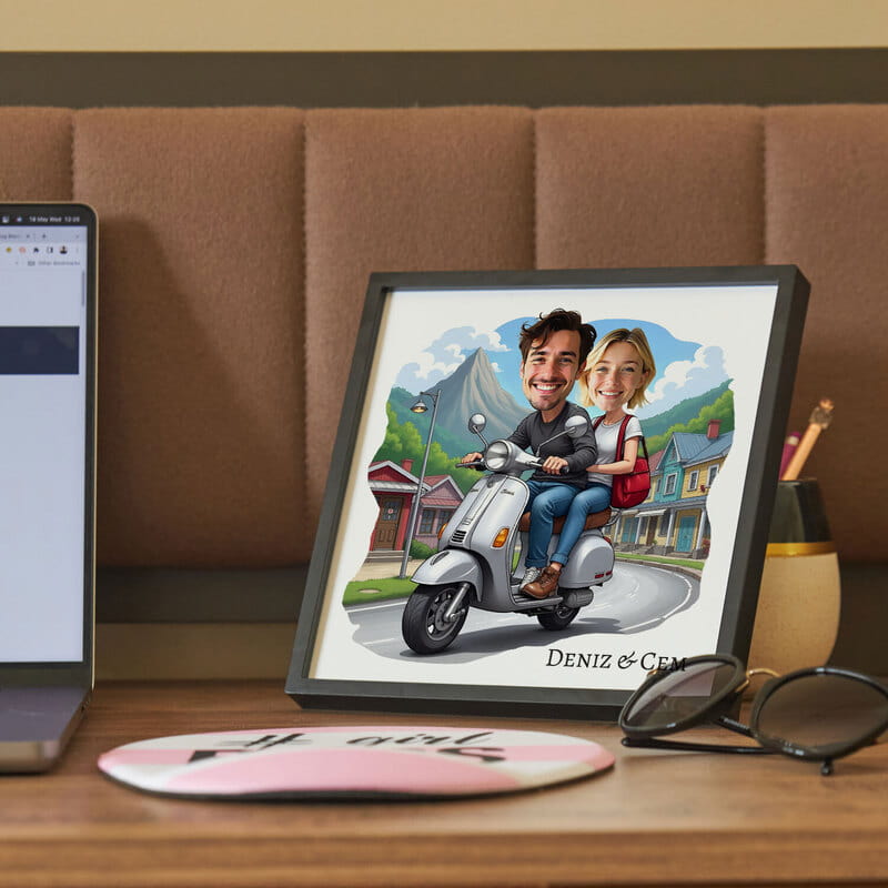 Scooter Sever Çift Karikatür Tasarımlı Çerçeve