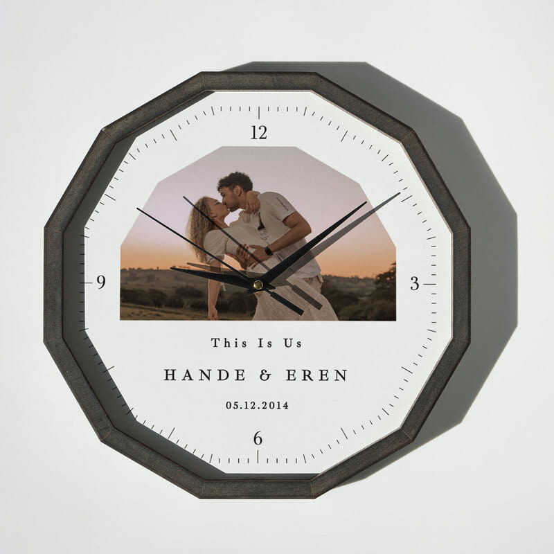 Sevgili Fotoğraflı Ahşap Duvar Saati