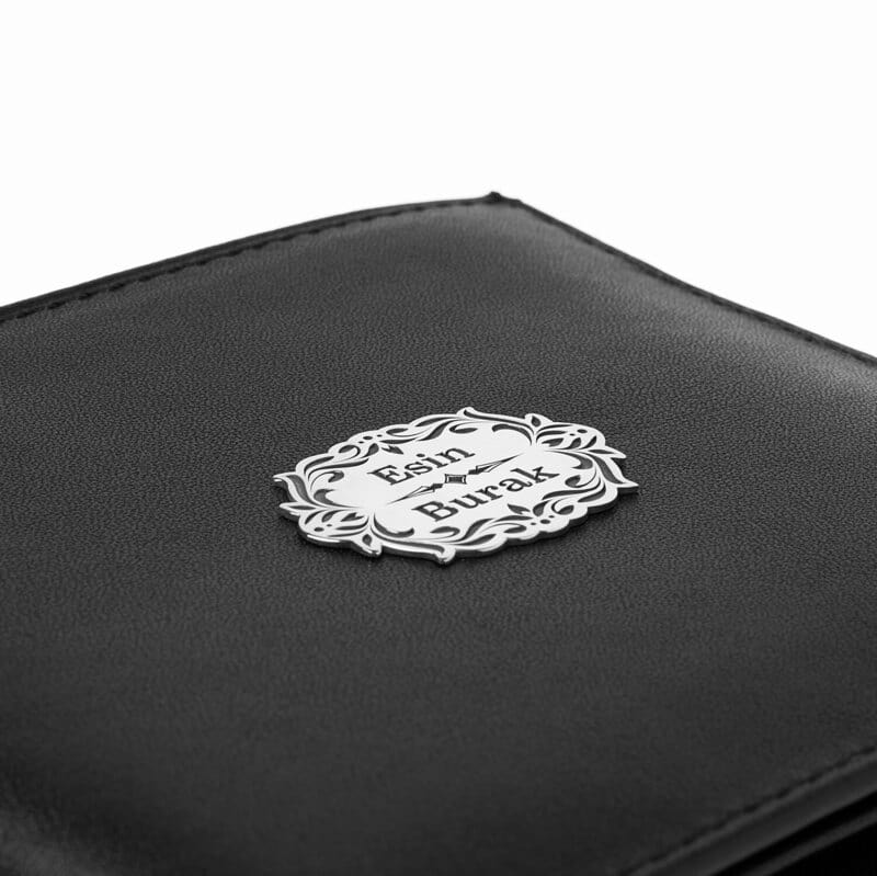 Sevgili İsimler Gümüş İşlemeli Deri Cüzdan