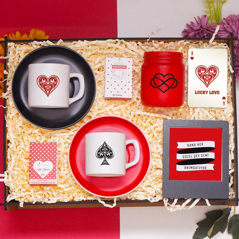 Sevgililer Gününe Özel 2 Adet Fincan Seti 2 Adet AŞK Kahvesi Çerçeve Magnet Hediye Kutusu