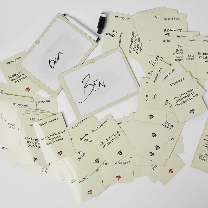 Sevgiliye Eğlenceli Soru Cevap Aktivite Kutusu