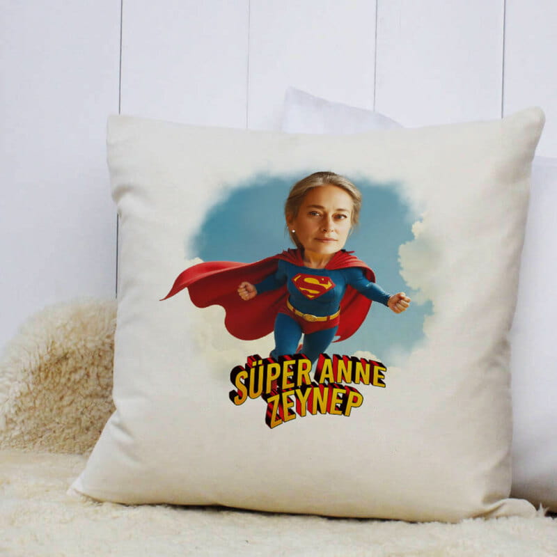 Süper Anne İsimli Karikatür Yastık