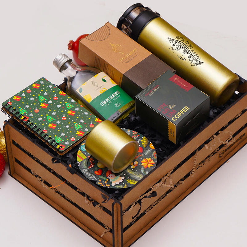 Yılbaşı Ahşap Defter Fincan Kolonya Cam Suluk Kahve Hediye Kutusu