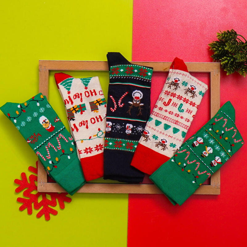 Yılbaşı Konseptli Fincan Kolonya Kokulu Mum Yılbaşı Çorabı Hediye Kutusu