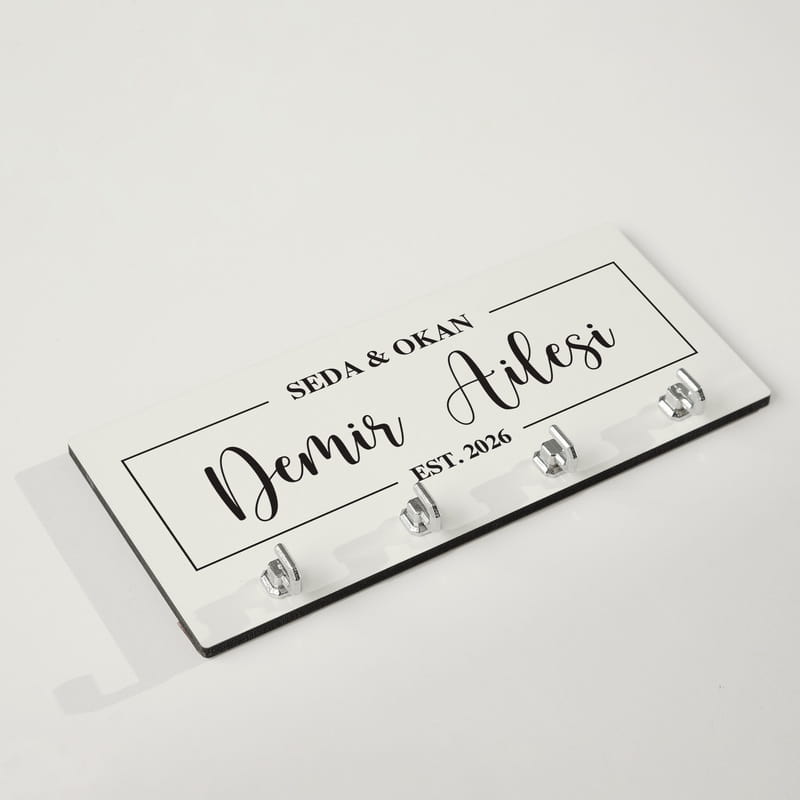 Aile İsimli Dekoratif Duvar Anahtarlığı