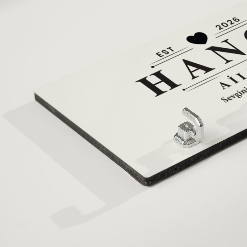 Aile İsimli Dekoratif Duvar Anahtarlığı