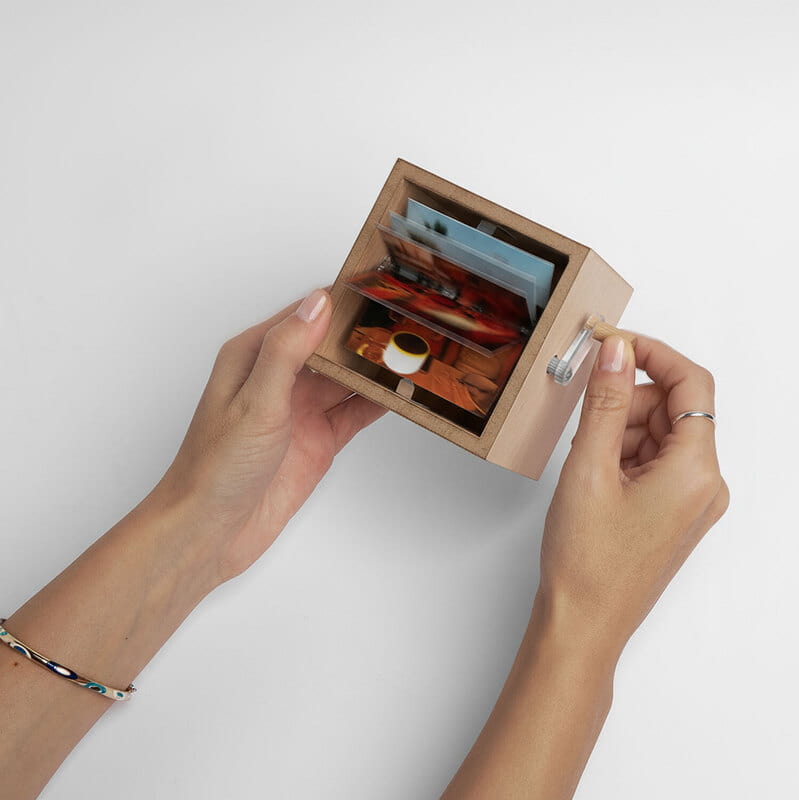 Anneye Özel Fotoğraflı Ahşap Animasyonlu Flipbox