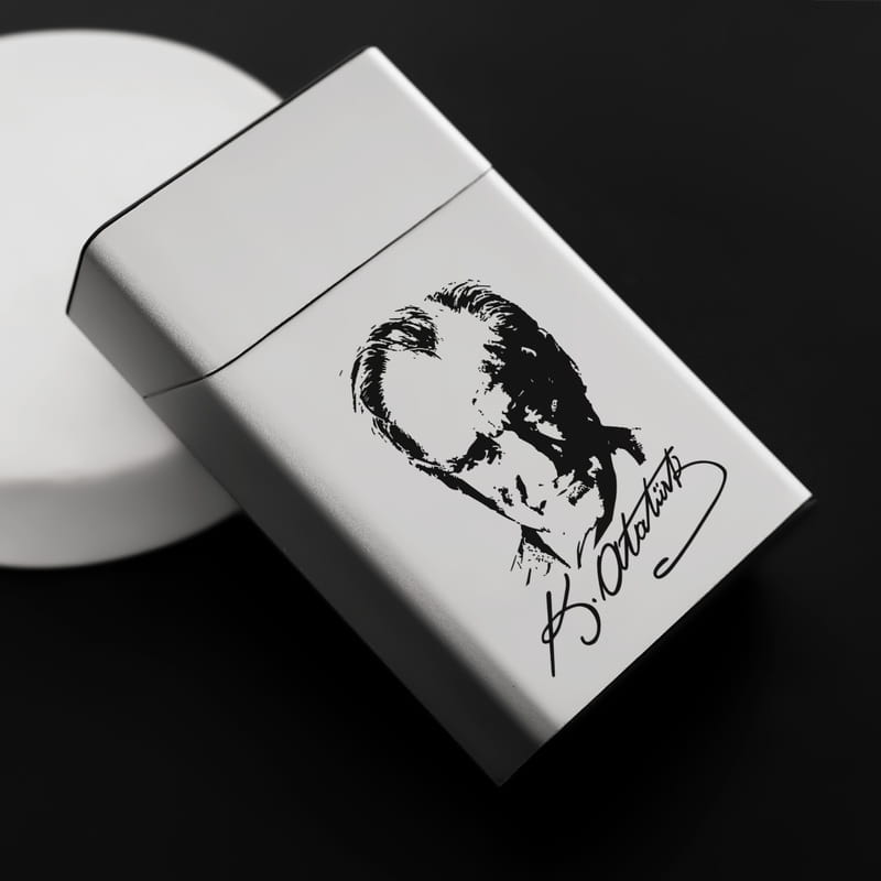 Atatürk Silüeti ve İmzası Baskılı Sigara Tabakası