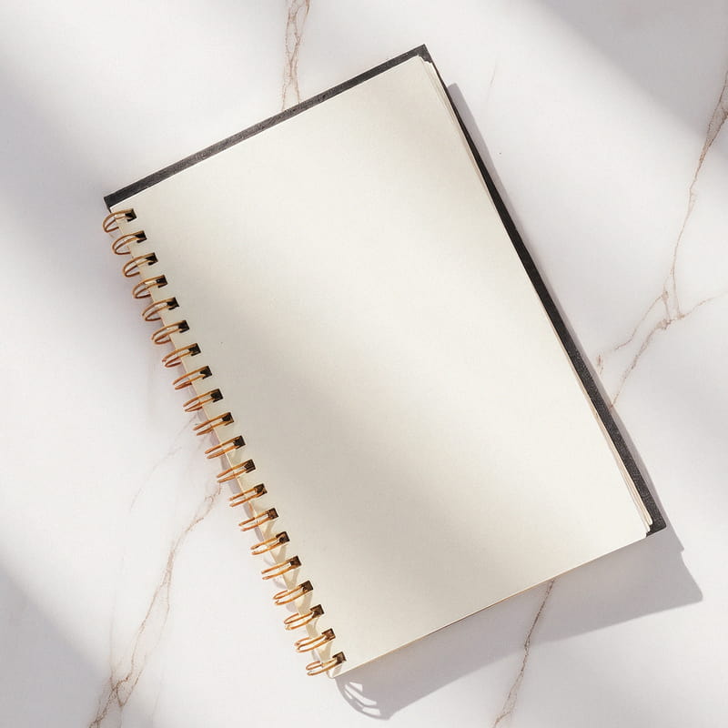 Bee Yourself Kişiye Özel Ahşap Kapaklı Defter