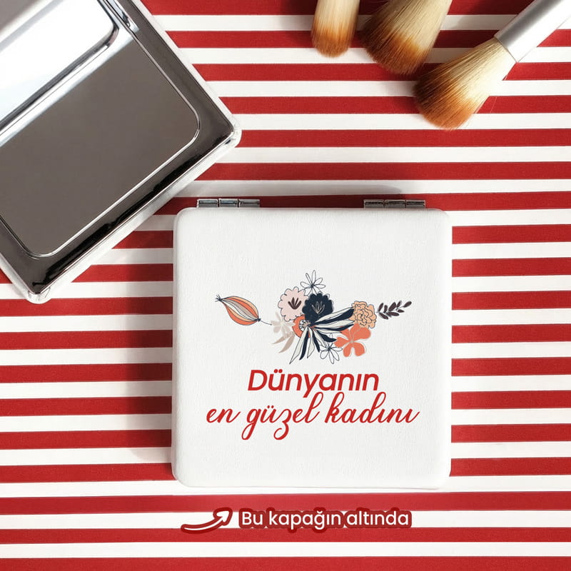 Dünyanın En Güzel Kadını Bu Kapağın Altında El Aynası