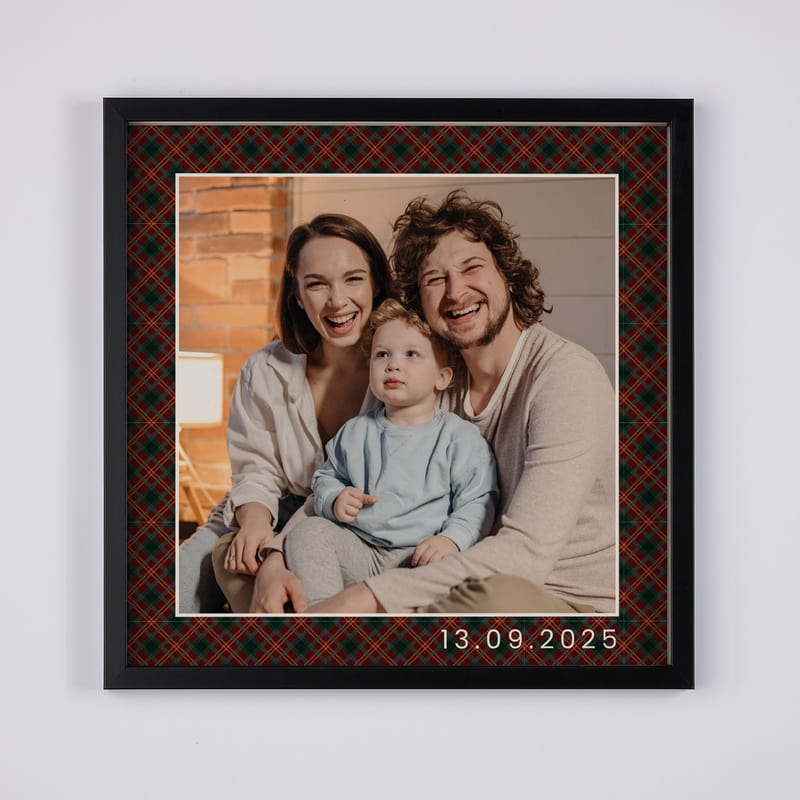 Ekose Paspartulu Yeni Yıl Fotoğraf Çerçevesi