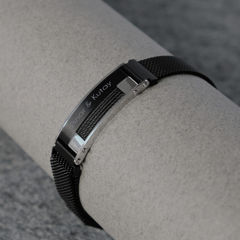 Erkeğe Özel İsim Yazılı Magnetli Bileklik