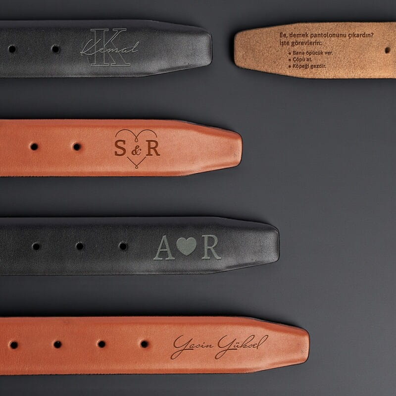 Eve Gelince Görevlerin Esprili Harf Özelleştirmeli Deri Kemer