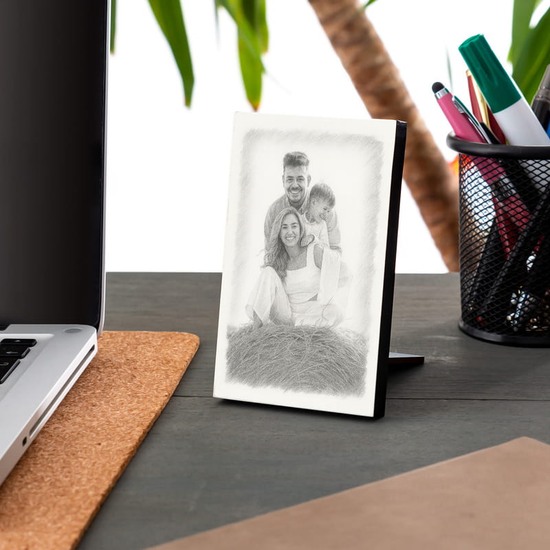 Fotoğraf Karakalem Tasarımlı Masaüstü Çerçeve