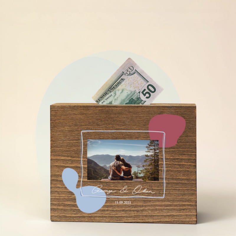 Fotoğraf Ve İsim Özelleştirmeli Masif Ahşap Kumbara