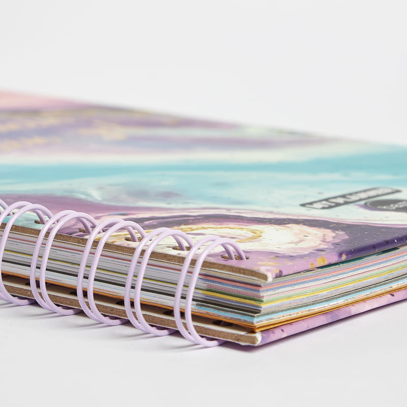 Hayallerinin Peşinden Git Tasarımlı Konuşan Ajanda