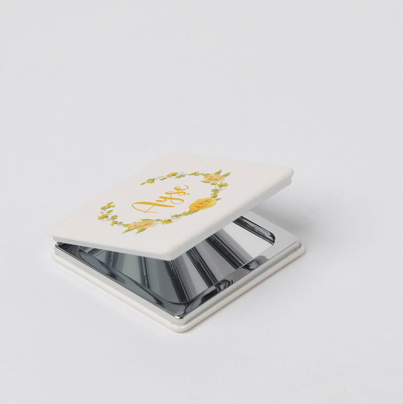 İnci Tanem Anneme Floral Hediye Kutusu